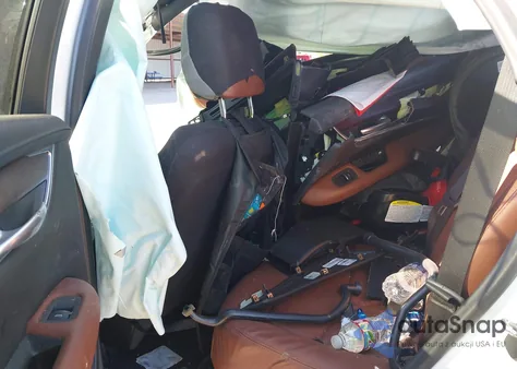 2020 Cadillac Xt5 Fwd Premium Luxury z USA, uszkodzony, nr VIN 1GYKNCRS5LZ211284